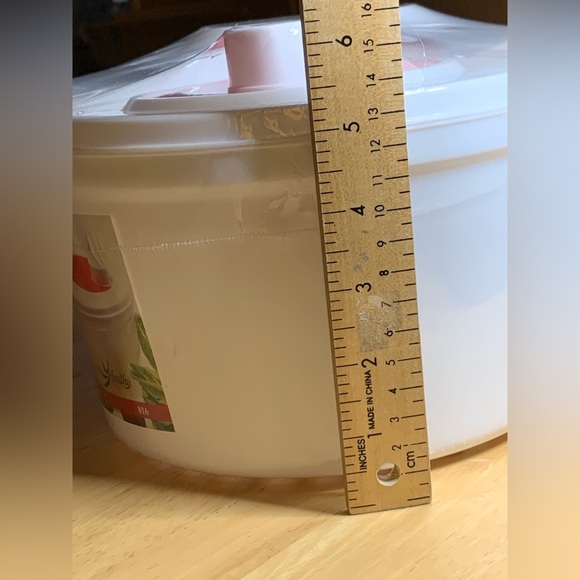 Norpro 9” Diameter Wash/Dry Salad Spinner w/Draining Basket/Colander - READ - Picture 16 of 16